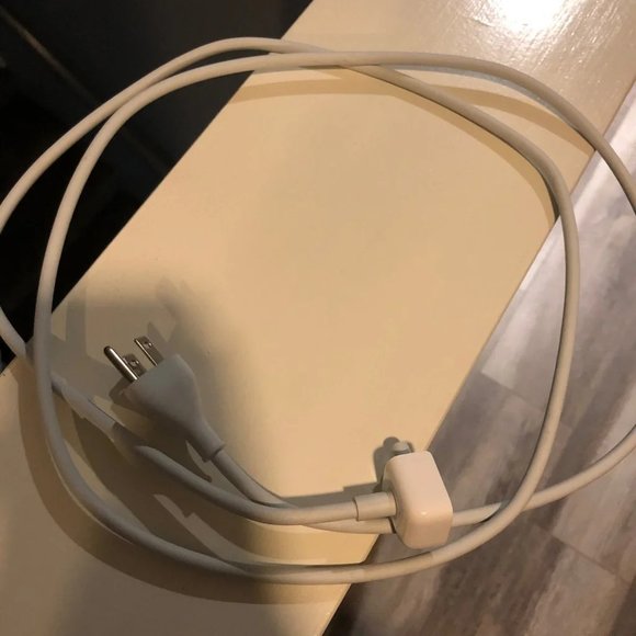 Macbook Power Adapter Extension Wall Cor - Picture 1 of 2